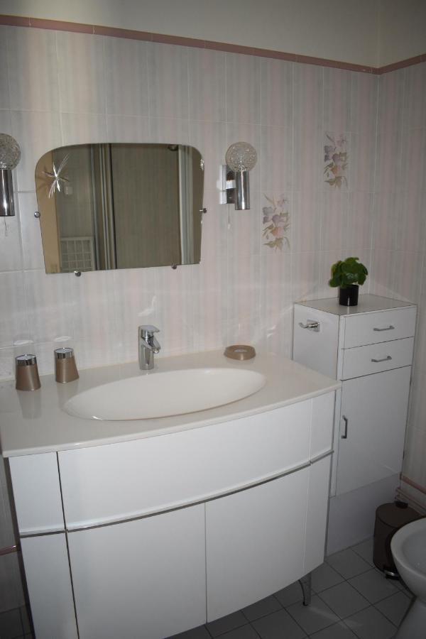 Cote Et Vie - Appartement Et Garage Сен-Жиль-Круа-де-Ві Екстер'єр фото